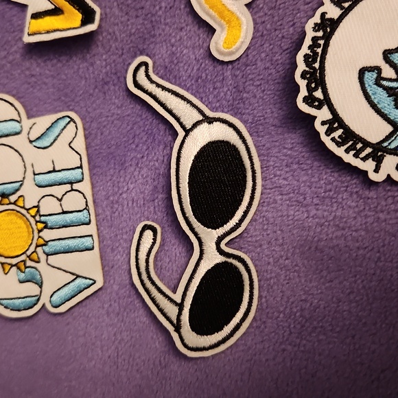 Good Island Vibes Patches Set - Picture 4 of 7